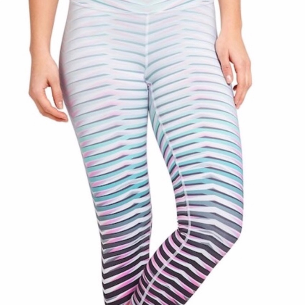 Athleta Prism High Rise Prism Chatarunga Capri